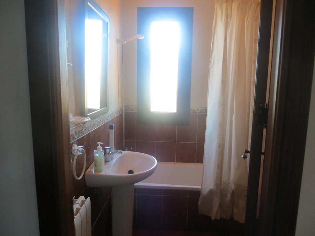 Hostal Rest. Campoabierto Valencia de las Torres Cameră foto